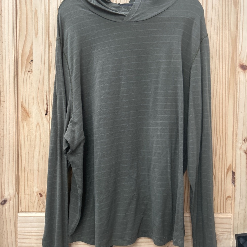 Men’s lightweight hoodie